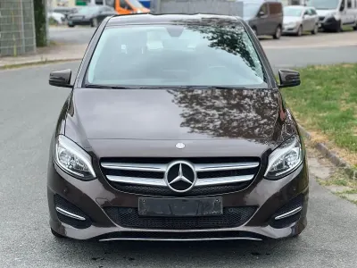 Gebraucht Mercedes B180 109 PS (80 kW) 2016 Braun Kleinwagen