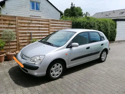 Gebraucht Honda Civic 110 PS (80 kW) 2002 Silber Kleinwagen