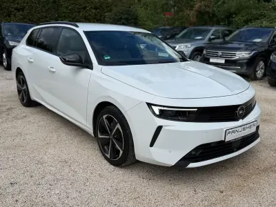 Gebraucht Opel Astra Business Elegance 131 PS (96 kW) 2024 Weiß Kleinwagen
