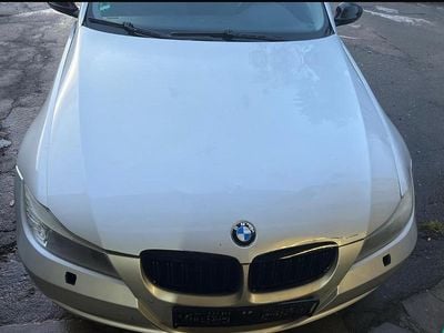 Silber Gebraucht 2005 BMW 320 Limousine | 3.000 € (Guter Preis)