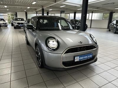 Silber Gebraucht 2024 Mini Cooper Favoured Kleinwagen | 25.900 € (Guter Preis)