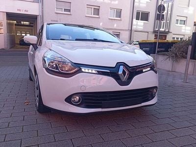 Weiß Gebraucht 2014 Renault Clio IV Dynamique Kleinwagen | 5.700 € (Fairer Preis)