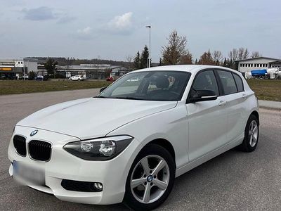 Gebraucht BMW 116 116 PS (85 kW) 2012 Weiß Kleinwagen