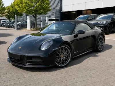 Gebraucht Porsche 911 Carrera Cabriolet 394 PS (289 kW) 2025 Schwarz Cabrio