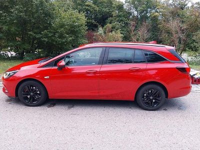 Rot Gebraucht 2017 Opel Astra Business Kombi | 7.200 € (Etwas zu teuer)
