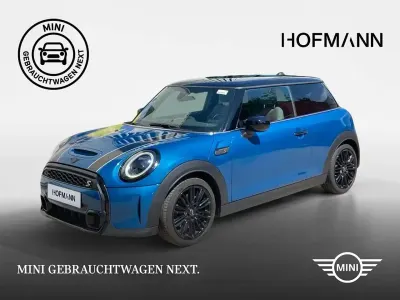 Gebraucht Mini Cooper S Classic 178 PS (130 kW) 2022 Island blue metallic Kleinwagen
