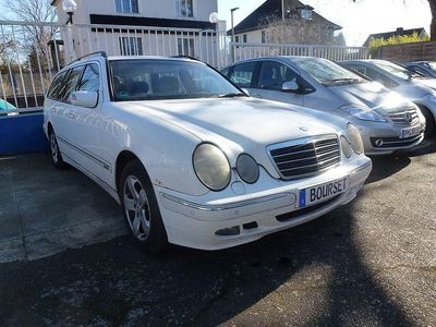 Gebraucht Mercedes E240 Elegance 170 PS (125 kW) 2002 Weiß Limousine