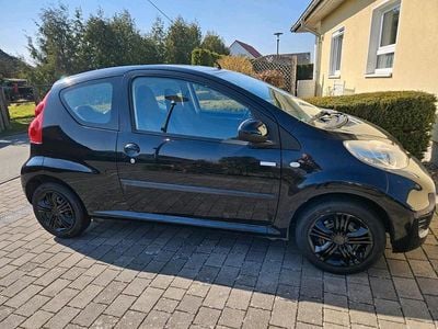Usata Peugeot 107 68 CV (50 kW) 2010 Nero Utilitaria