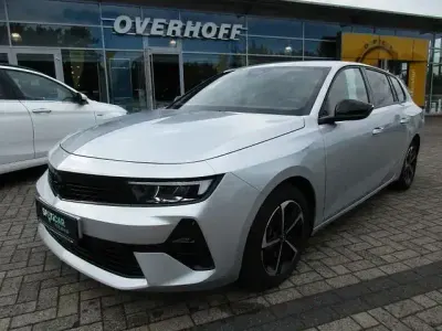 Gebraucht Opel Astra 131 PS (96 kW) 2025 Silber Kleinwagen