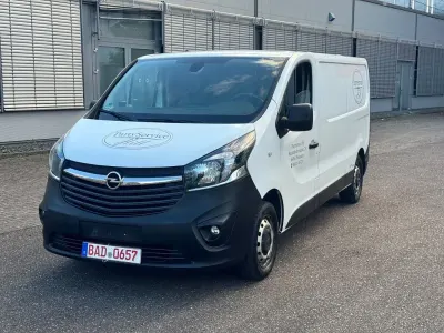 Gebraucht Opel Vivaro 95 PS (69 kW) 2018 Weiß Van / Kleinbus