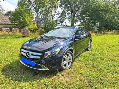 Mercedes GLA220