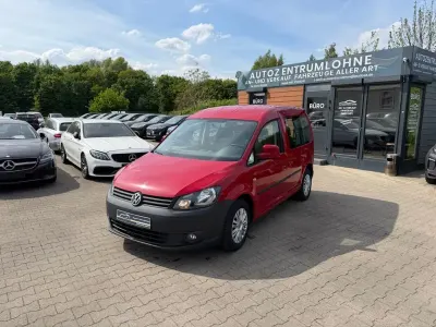 Gebraucht VW Caddy Trendline 102 PS (75 kW) 2014 Rot Van / Kleinbus