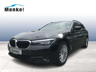 Gebraucht BMW 530e Sport Line 292 PS (214 kW) 2022 Schwarz Kombi