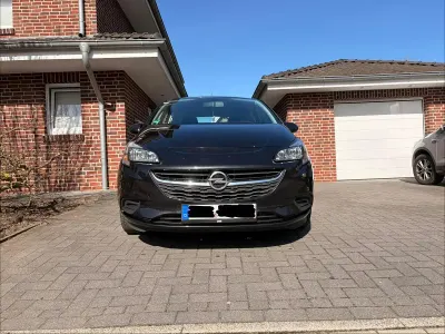 Używany Opel Corsa 86 KM (63 kW) 2015 Czarny Hatchback