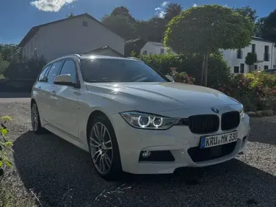 Gebraucht BMW 330 M Sport 258 PS (189 kW) 2015 Weiß Kombi