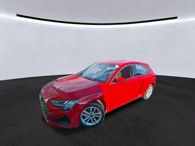 Gebraucht Audi A3 Ambiente 150 PS (110 kW) 2024 Rot Limousine