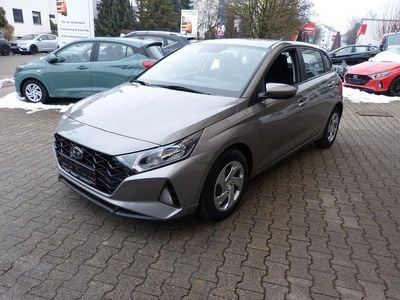 Grau Gebraucht 2023 Hyundai i20 Limousine | 17.490 € (Guter Preis)
