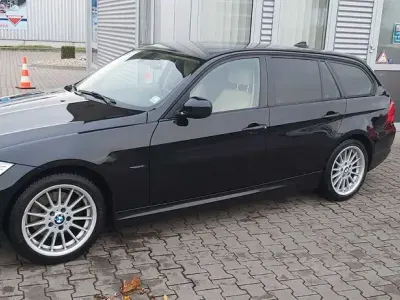 Używany BMW 320 Sport Line 177 KM (130 kW) 2009 Czarny Kombi