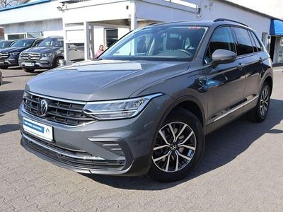 Gebraucht VW Tiguan Life 245 PS (180 kW) 2022 Dolphin gray metallic SUV