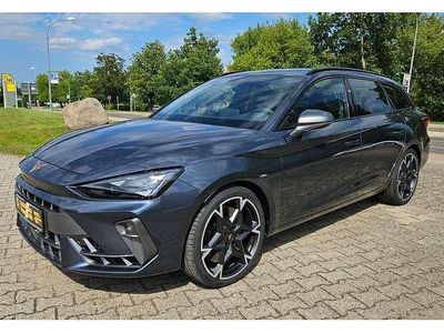 Neu Cupra Leon VZ 333 PS (244 kW) 2025 Magnetic tech grey Kombi