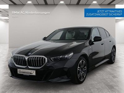 Gebraucht BMW 550e M Sport 489 PS (359 kW) 2025 Grau Limousine