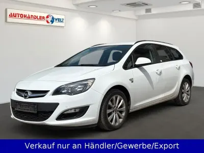 Gebraucht Opel Astra 140 PS (102 kW) 2012 Weiß Kombi