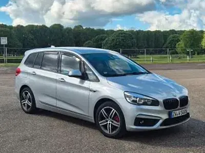Gebraucht BMW 216 Gran Tourer 116 PS (85 kW) 2018 Silber Van / Kleinbus