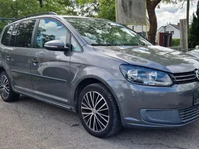 Gebraucht VW Touran Trendline 140 PS (102 kW) 2011 Grau Van / Kleinbus