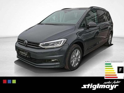 Gebraucht VW Touran Highline 150 PS (110 kW) 2025 Delfingrau metallic Van / Kleinbus
