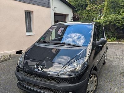Peugeot 1007