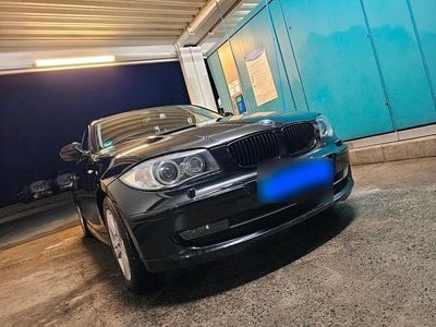 Gebraucht BMW 118 143 PS (105 kW) 2011 Schwarz Kleinwagen
