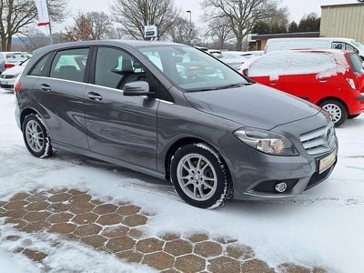 Gebraucht Mercedes B180 122 PS (89 kW) 2014 Grau Van / Kleinbus