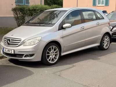 Gebraucht Mercedes B200 136 PS (100 kW) 2006 Grau Van / Kleinbus