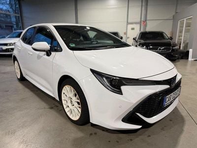 Gebraucht Toyota Corolla Hybrid Team 122 PS (89 kW) 2023 Weiß Limousine