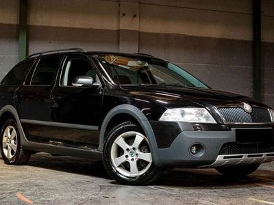 gebraucht Skoda Octavia OctaviaCombi 2.0 TDI DPF Scout 4x4