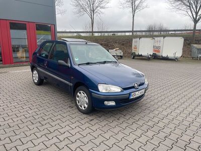 gebraucht Peugeot 106 1.4 Automatik TÜV Neu 8x bereift (ähnl. Saxo, Clio)