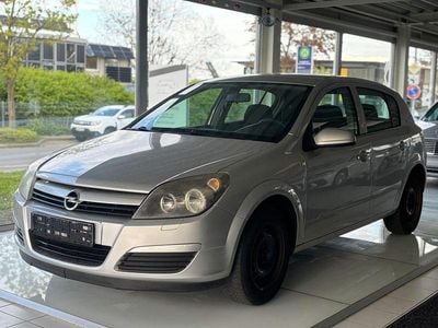 Usata Opel Astra Edition 90 CV (66 kW) 2004 Argento Berlina