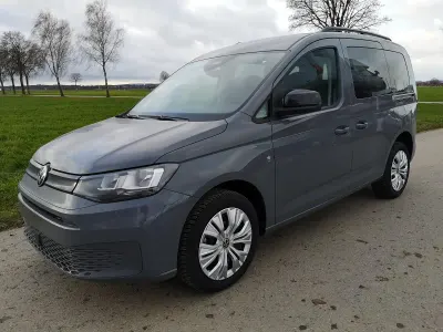 Neu VW Caddy Basis 102 PS (75 kW) 2026 Puregrey Van / Kleinbus