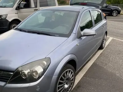 Gebraucht Opel Astra 90 PS (66 kW) 2006 Grau Kleinwagen