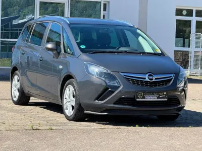 Gebraucht Opel Zafira Edition 140 PS (102 kW) 2013 Grau Van / Kleinbus