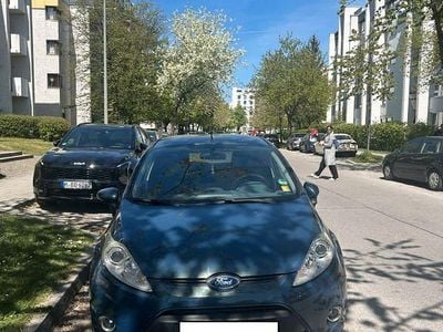 Usata Ford Fiesta Titanium 97 CV (71 kW) 2009 Verde Berlina