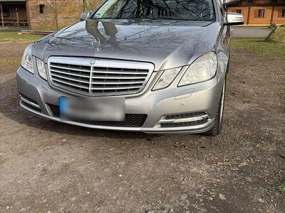 Gebraucht Mercedes E220 Elegance 170 PS (125 kW) 2012 Silber Kombi