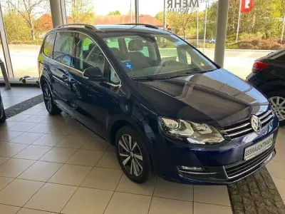 Gebraucht VW Sharan Highline 150 PS (110 kW) 2020 Blau Van / Kleinbus