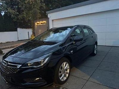 Schwarz Gebraucht 2019 Opel Astra Kombi | 9.500 € (Fairer Preis)