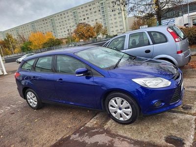 Gebraucht Ford Focus 116 PS (85 kW) 2014 Blau Kombi