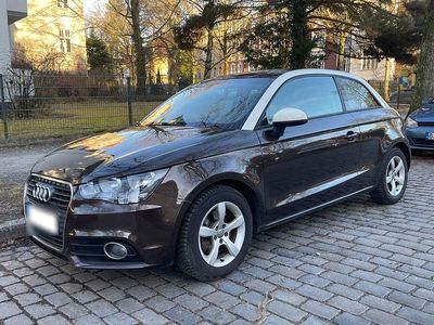 Gebraucht Audi A1 Ambition 122 PS (89 kW) 2011 Braun Kleinwagen