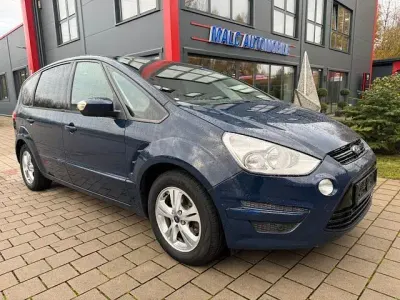 Gebraucht Ford S-MAX Trend 140 PS (102 kW) 2014 Blau Van / Kleinbus