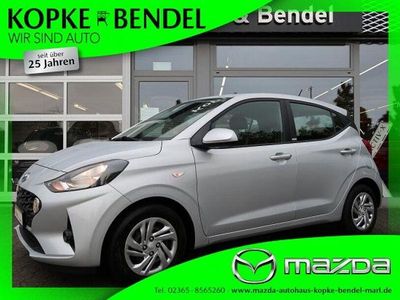 Gebraucht Hyundai i10 Select 67 PS (49 kW) 2021 Sleek silver metallic (metallic) Kleinwagen