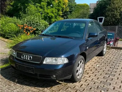 Gebraucht Audi A4 100 PS (73 kW) 1999 Blau Limousine
