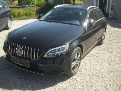 Second-hand Mercedes C200 184 CP (135 kW) 2019 Negru Break